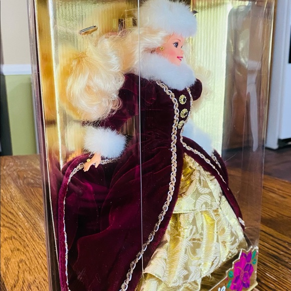 1996 Happy Holidays Special Edition Barbie - Picture 2 of 6
